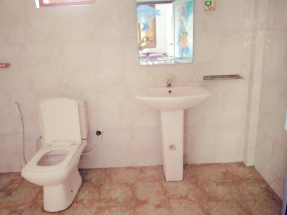 Dinesh Guest House Kataragama Exteriör bild