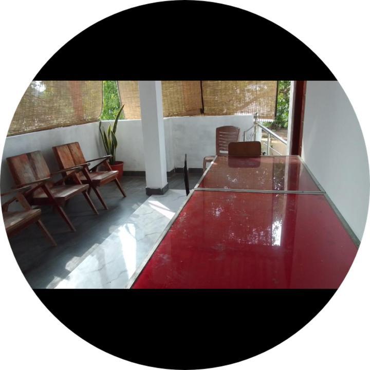 Dinesh Guest House Kataragama Exteriör bild