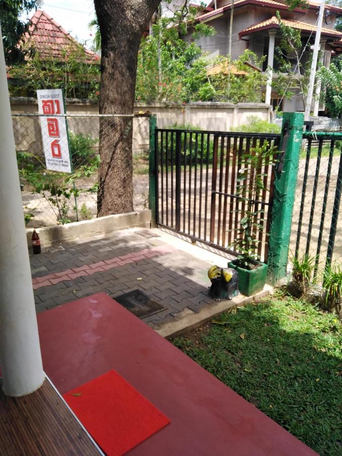 Dinesh Guest House Kataragama Exteriör bild
